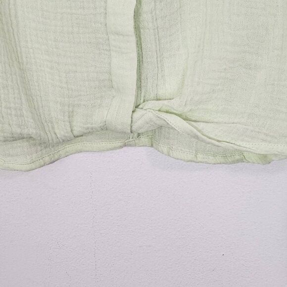 Monrow Semi-Sheer Light Green Button Down Crop Top NWT Size Large Green Crop Top - Picture 3 of 8
